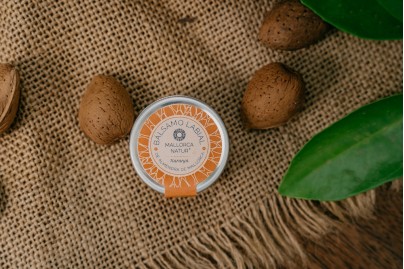 Bálsamo labial hidratante ecológico, con aceite de almendra Mallorca y naranja
