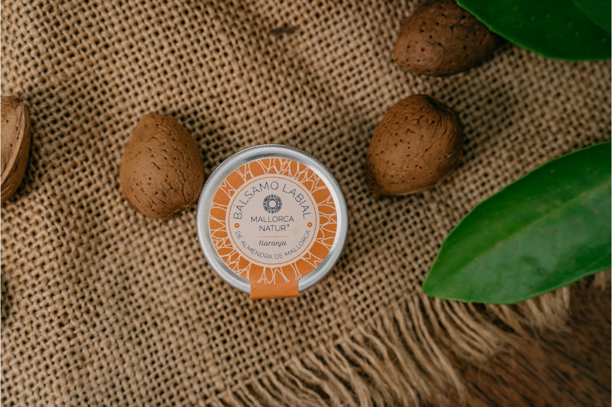 Organic moisturising lip balm with almond oil Mallorca and orange