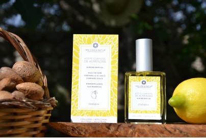 Organic virgin sweet almond oil with lemon from Mallorca 50 ml