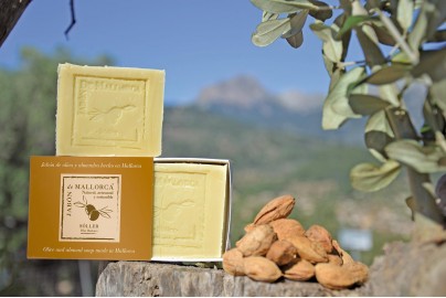 Olive and almond natural soap
