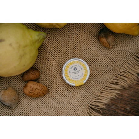 Organic mallorcan almond and lemon lip balm made in Sóller