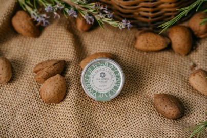 Organic mallorcan almond and rosemary lip balm made in Sóller